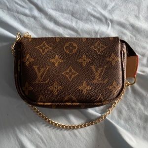 Louis vuitton mini pouchette